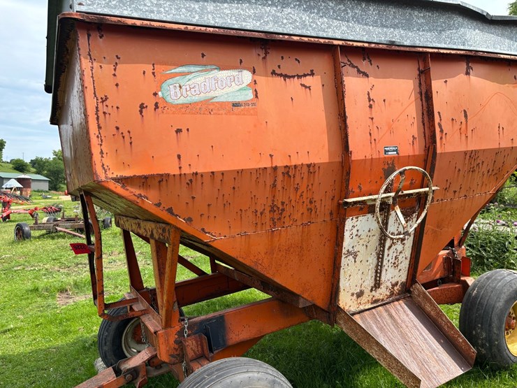 #2226-•-bradford-gravity-box-wagon-image-7