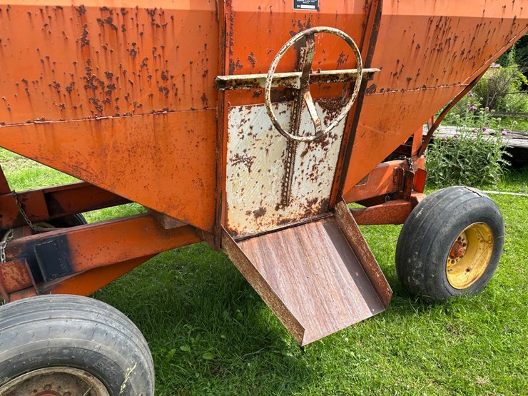 #2226-•-bradford-gravity-box-wagon-image-9