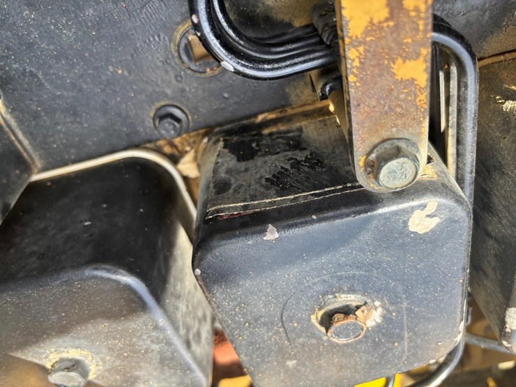 komatsu-pc200-lc-6le-image-36