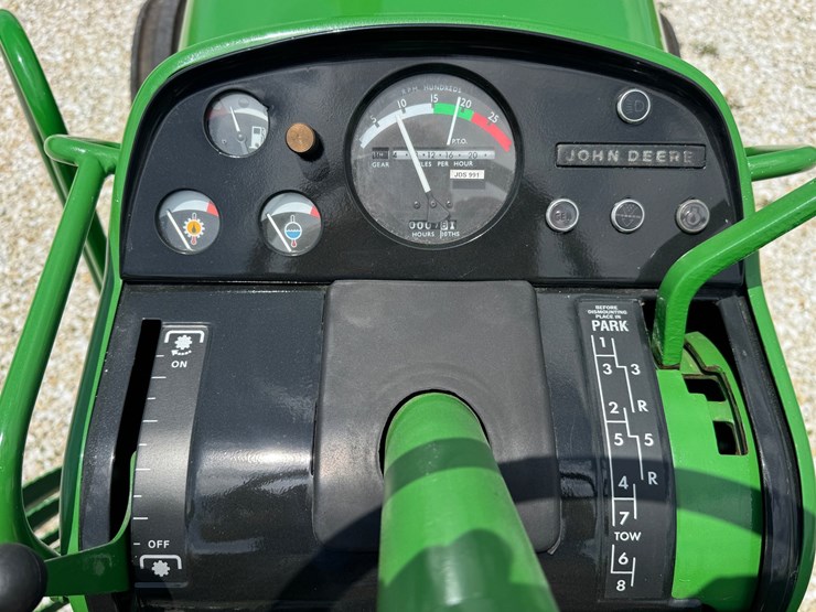 john-deere-4320-image-29
