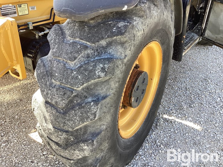 2015-caterpillar-tl1255c-image-11