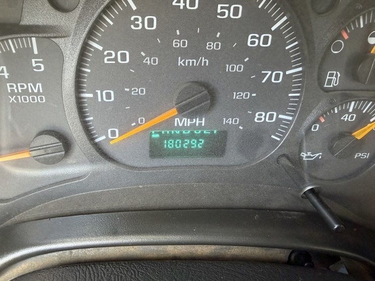 2006-chevrolet-c4500-4x4-service-truck-image-33
