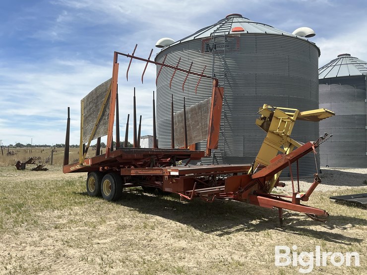 new-holland-1033-image-3
