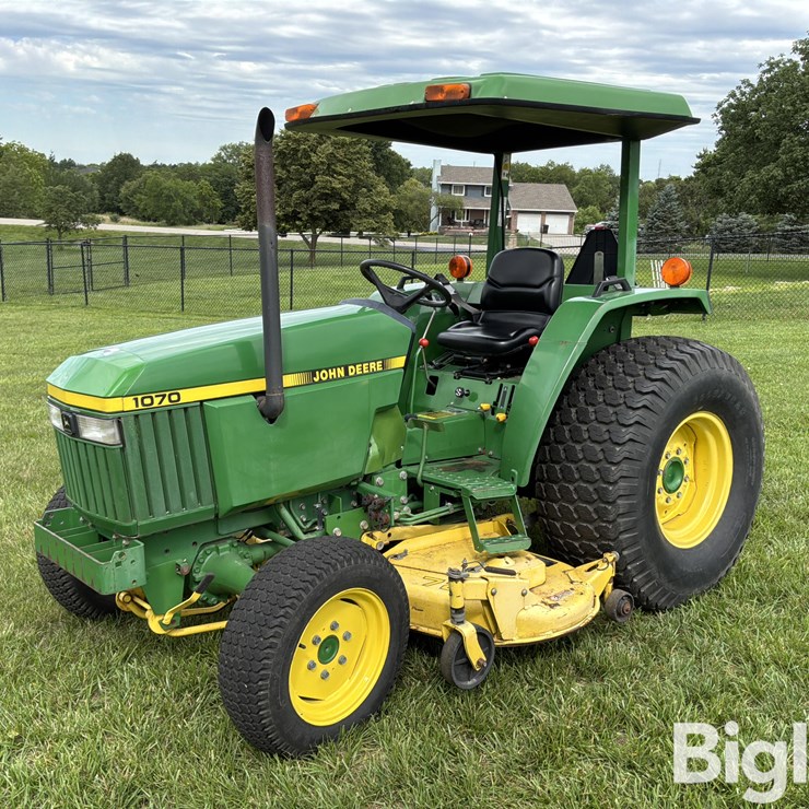 1994 JOHN DEERE 1070