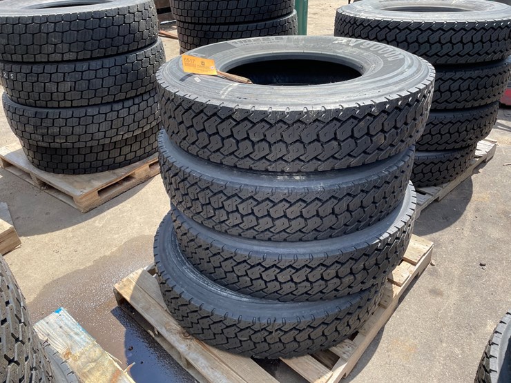 #6517-•-set-of-(4)-semi-tires-image-1