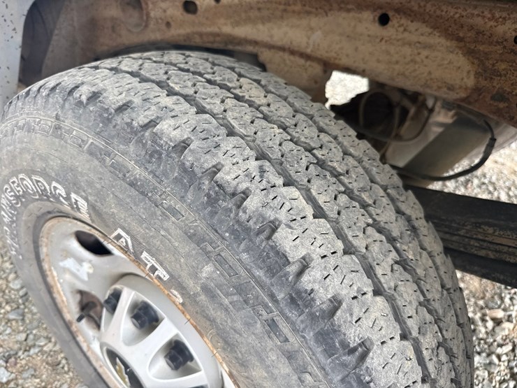 2013-chevrolet-2500-image-54
