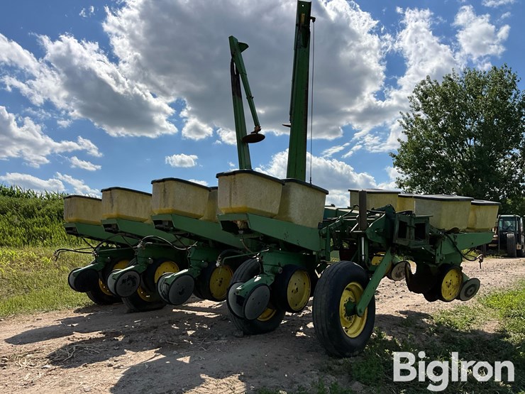 john-deere-7000-image-5