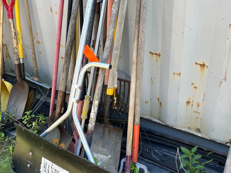 #7147-•-handled-tools-image-1