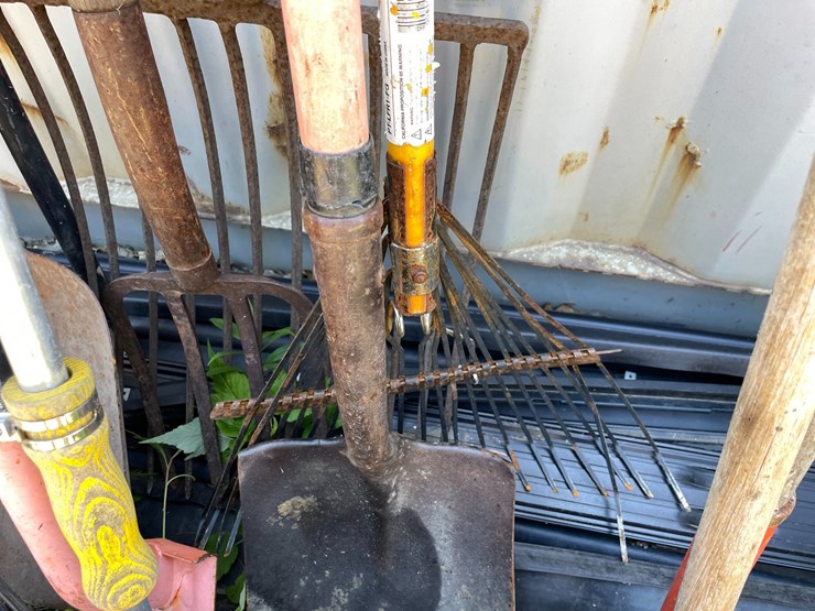 #7147-•-handled-tools-image-11