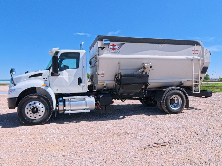 2022-kuhn-knight-4052-image-2