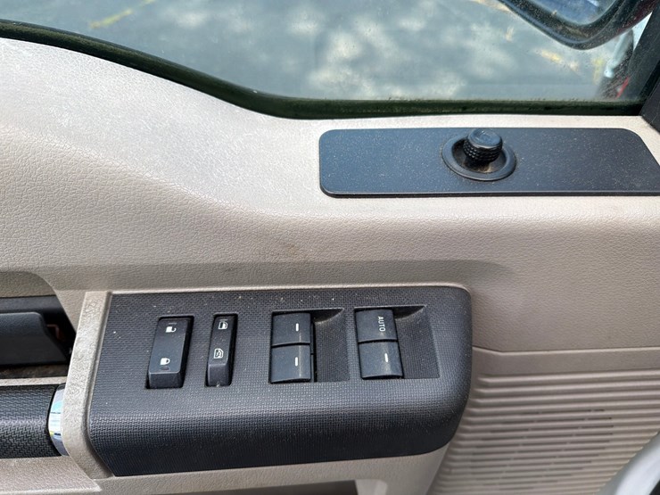 2008-ford-f250-xlt-image-36