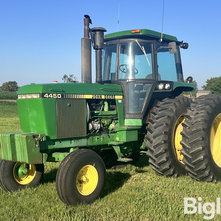 1983 JOHN DEERE 4450