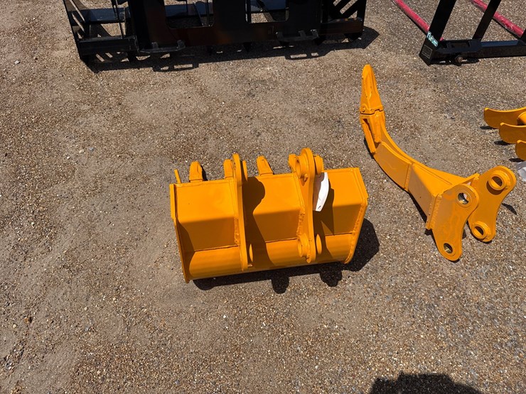 caterpillar-305-image-2