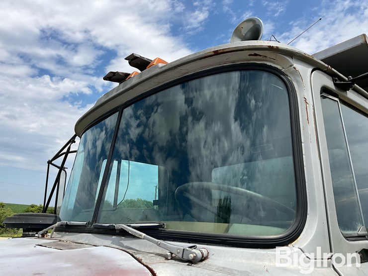 1977-mack-dm685-image-12