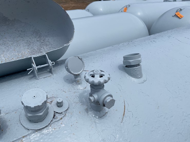 #6500-•-1000-gallon-lp-propane-tank-image-8