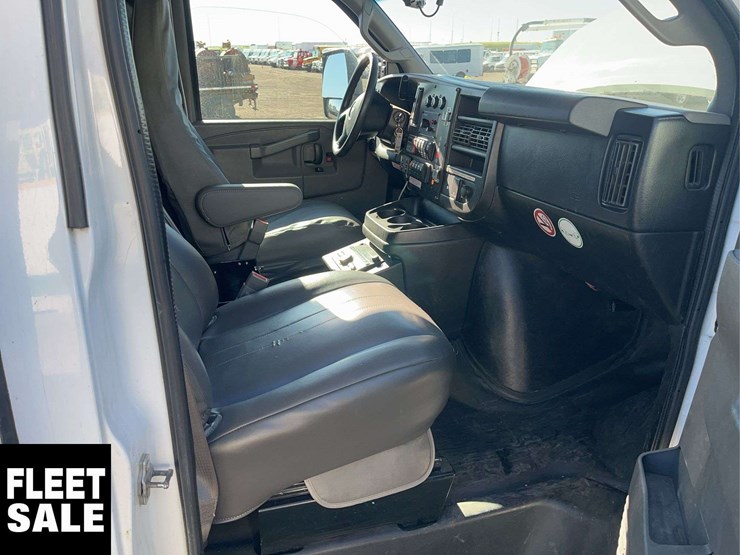 2017-chevrolet-express-s/a-ambulance-image-18