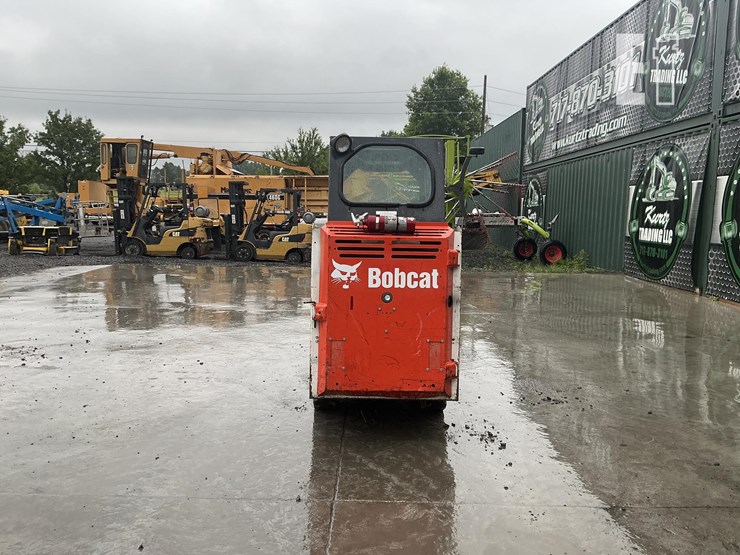 2013-bobcat-s70-image-3