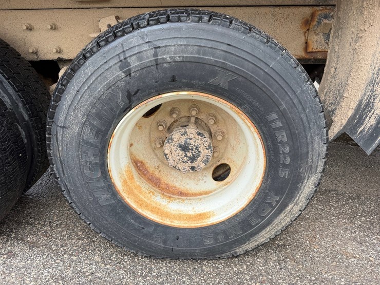 #1471-•-2003-mack-713v-granite-tri-axle-dump-truck-image-64