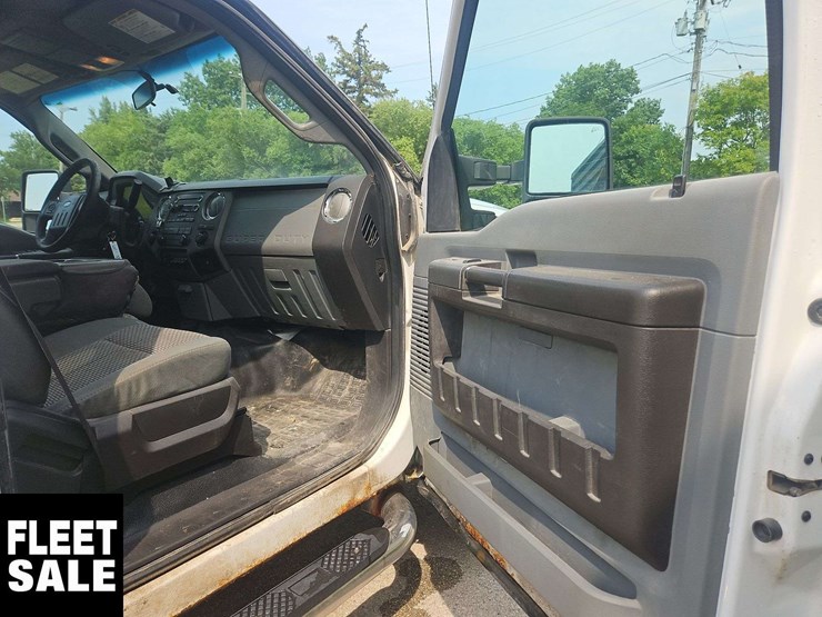 2011-ford-f350-image-24
