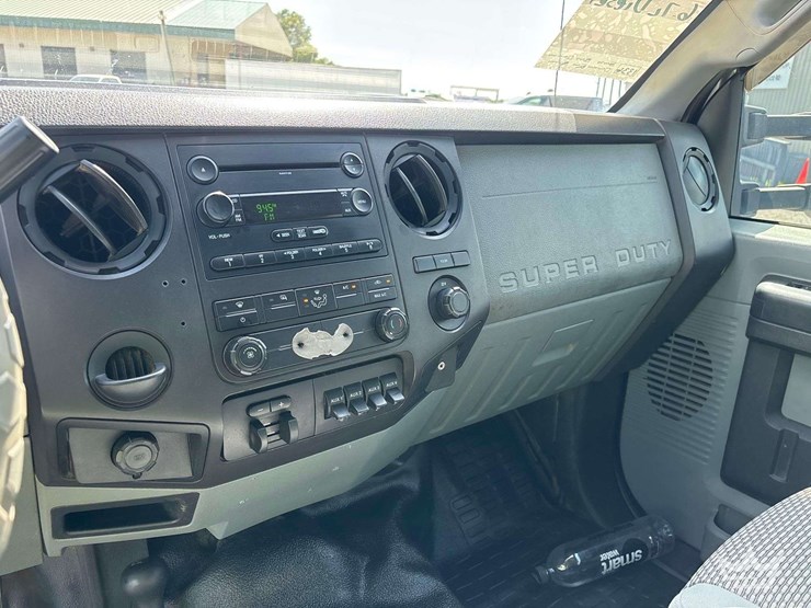 2011-ford-f350-image-21