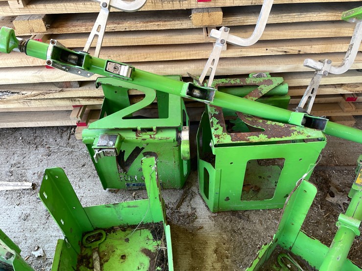 #7174-•-assortment-of-green-tough-ind.-trailer-racks-and-cages-image-7