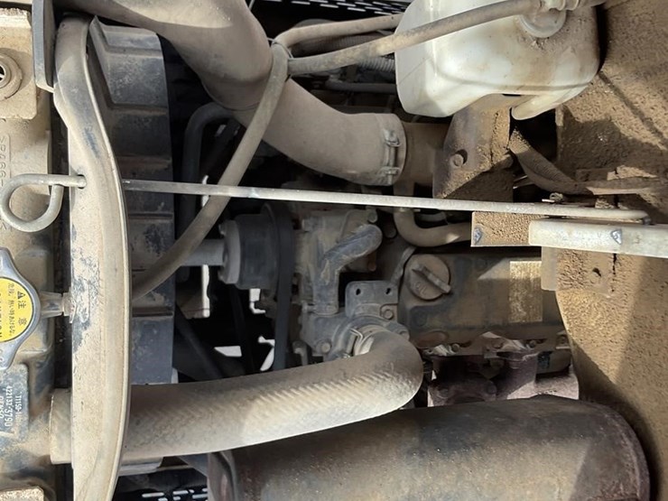 2005-kubota-l3830-image-16