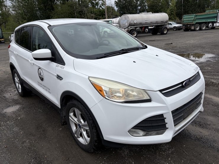 2014-ford-escape-image-2