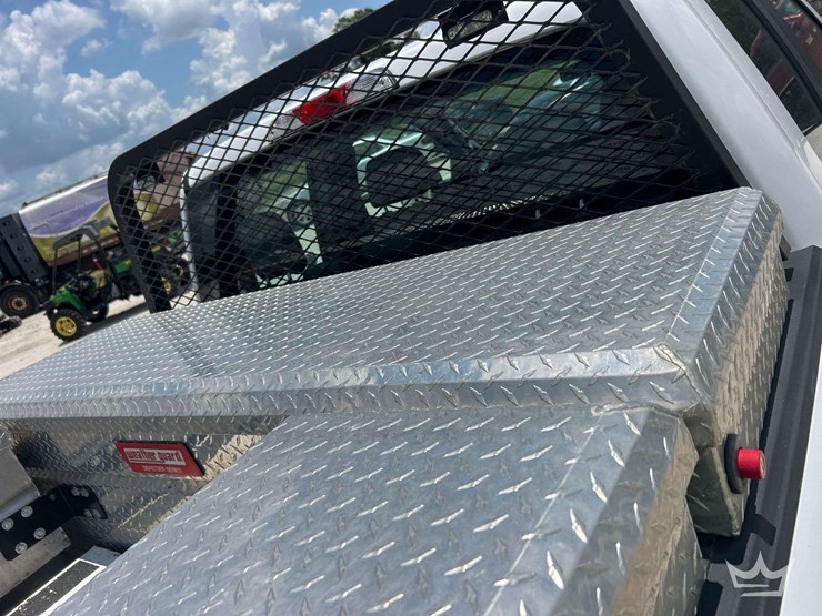 2020-ford-f150-image-21