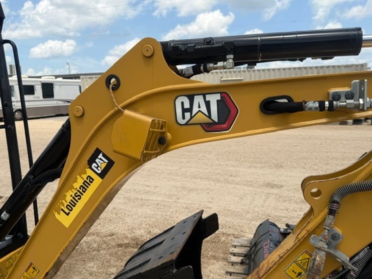 caterpillar-301.8-image-53