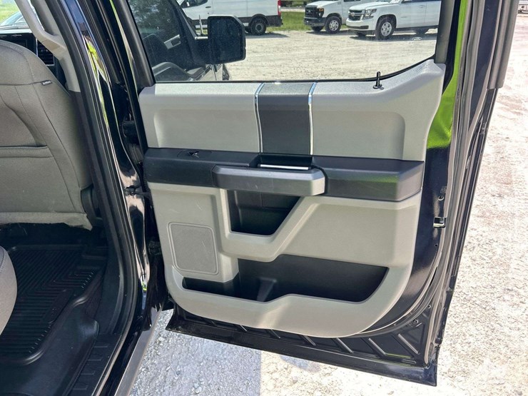 2016-ford-f150-image-19