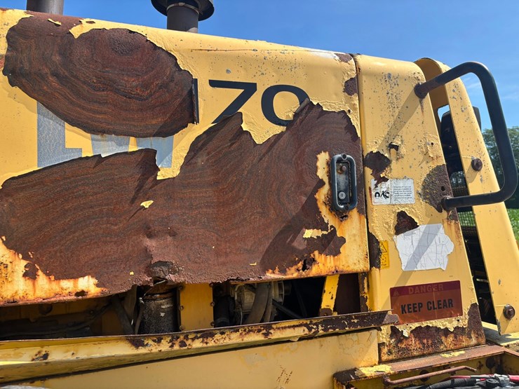 new-holland-lw170-image-16