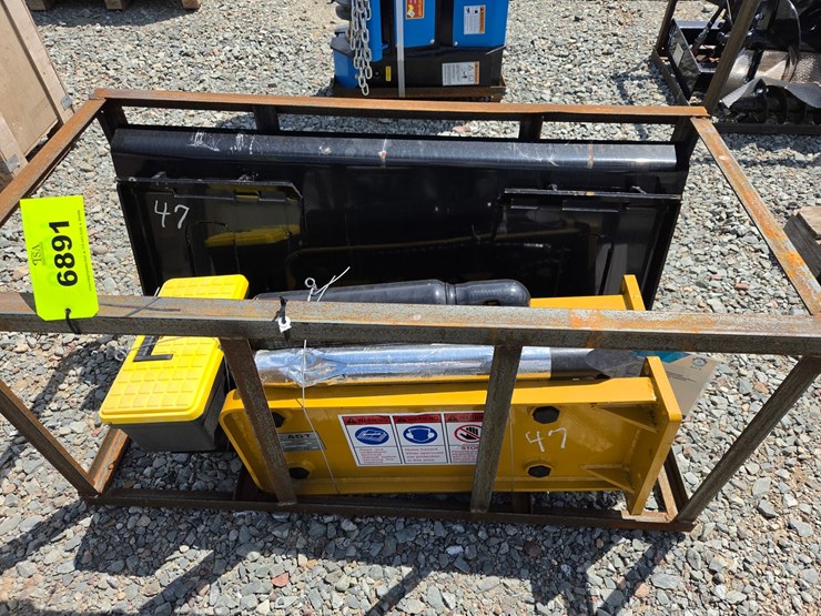 #6891-•-unused-agt-sshh680-skid-steer-breaker-hammer-attachment-image-5