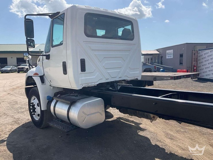2019-international-durastar-4300-image-20