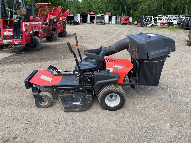 #6072-•-ariens-zoom-1540-zero-turn-lawn-mower-image-2
