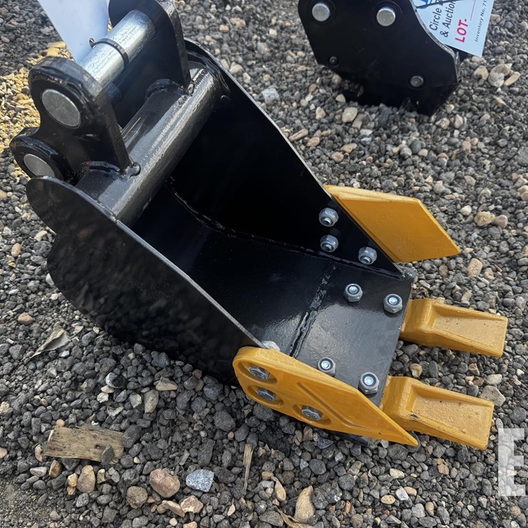 2026 SDLANCH TOOTHED BUCKET
