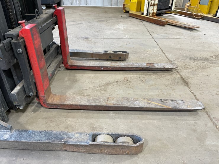#6062-•-raymond-electric-pallet-stacker-image-10