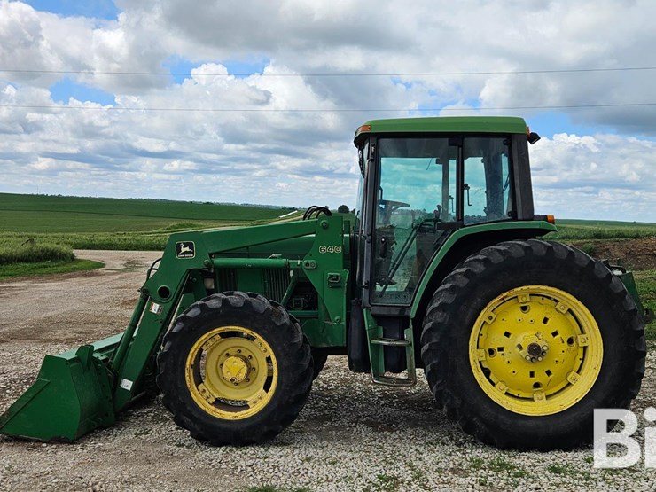 1998-john-deere-6400-image-8