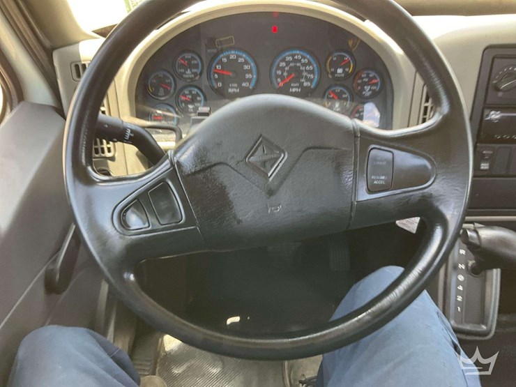 2017-international-durastar-4300-image-18