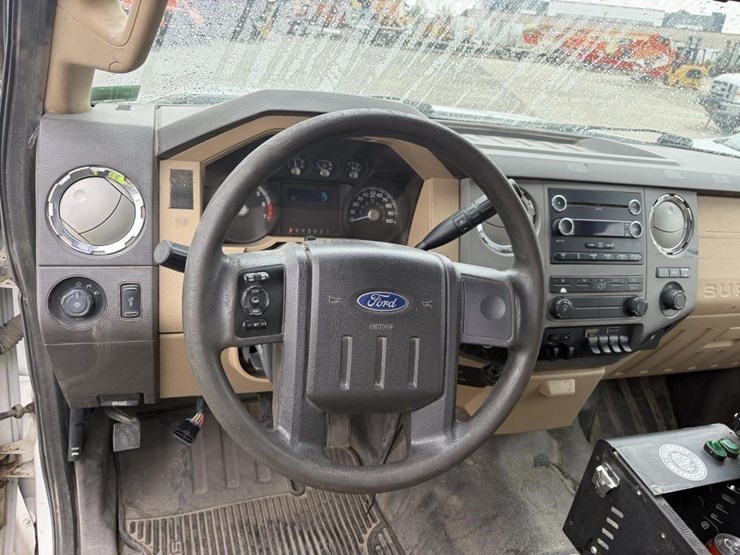 2011-ford-f350-image-15