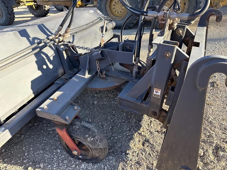 #2051-•-8'-case-sweeper-loader-attachment-image-11