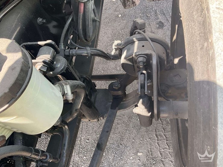 2019-international-durastar-4300-image-18