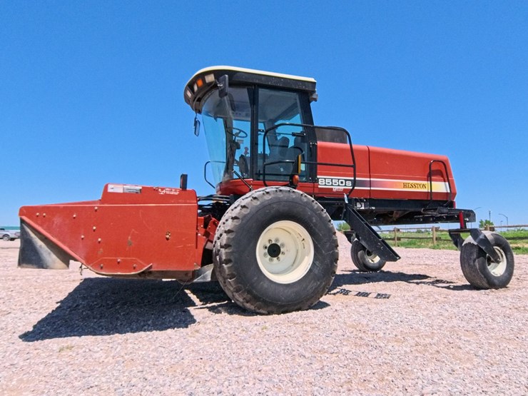 hesston-8550s-image-2