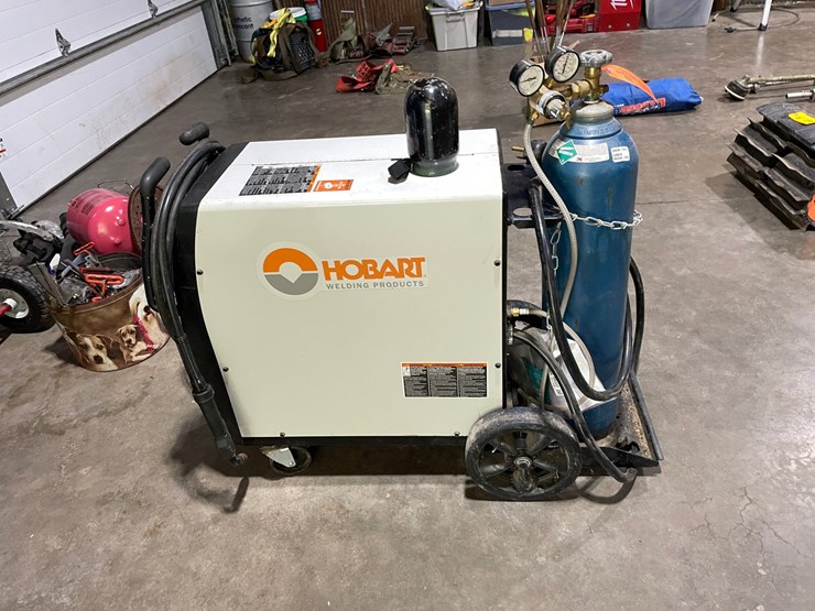 #7108-•-hobart-iron-man-240-wire-feed-welder-image-3
