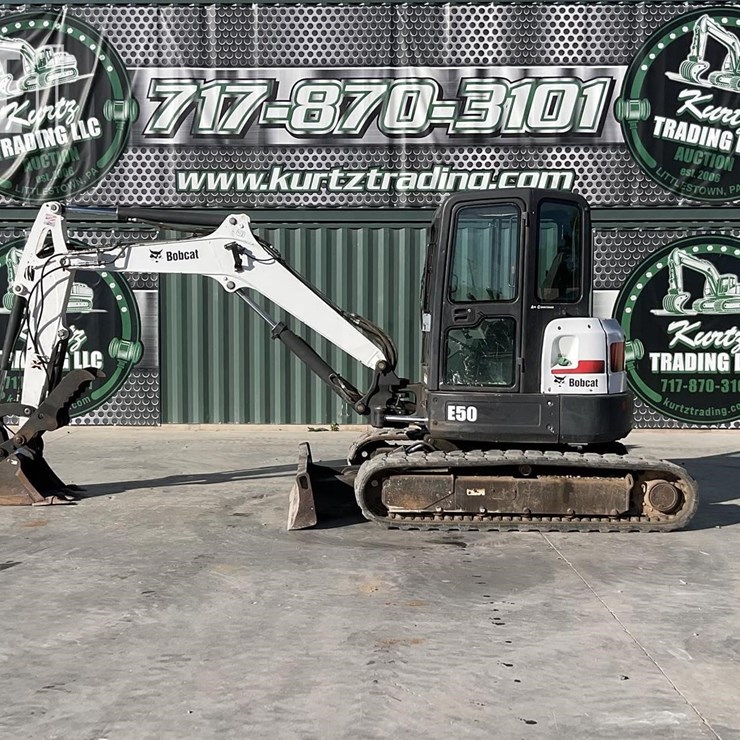 2011 BOBCAT E50