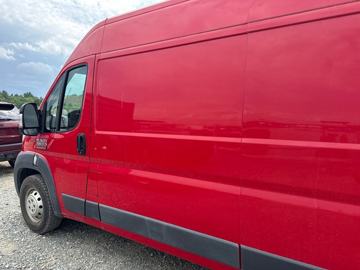 2015-dodge-ram-van-image-11