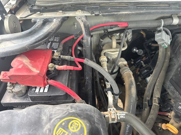 2013-chevrolet-2500-image-12