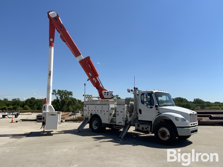 2016-freightliner-m2-106-image-3