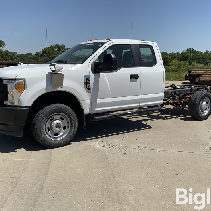 2017 FORD F350 XL
