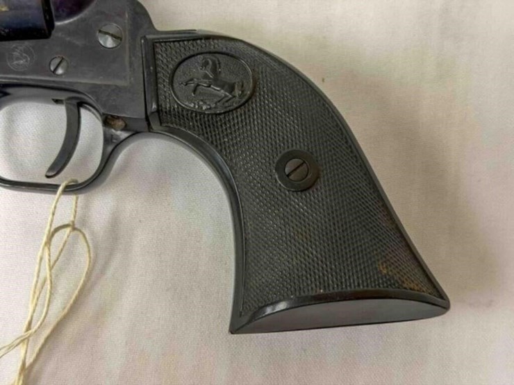 colt-revolver-image-2