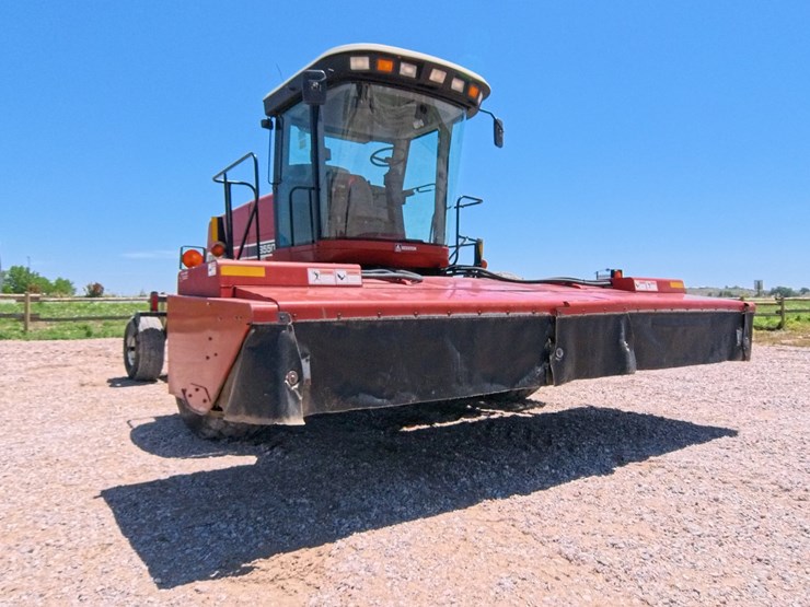 hesston-8550s-image-9